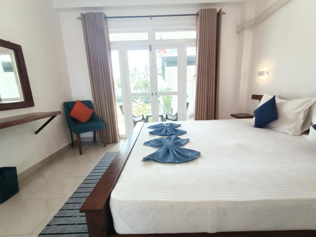 The Bamboo Tree Transit Hotel 卡图纳耶克 外观 照片