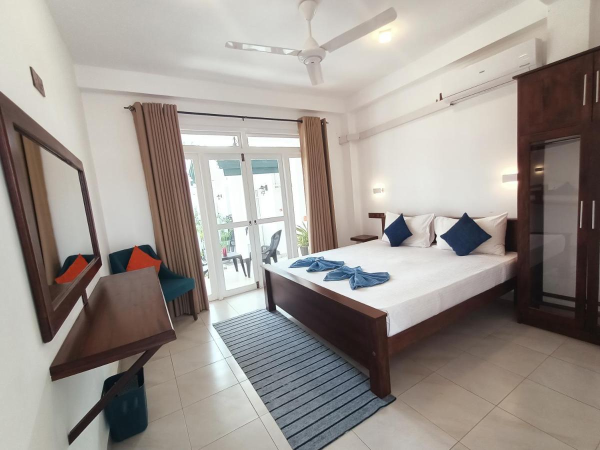 The Bamboo Tree Transit Hotel 卡图纳耶克 外观 照片